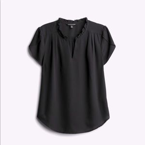 NWOT Tiffiny Tulip Sleeve Blouse
